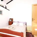 Charming In With Private Pool Jezera
