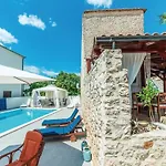 Charming In With Private Pool *