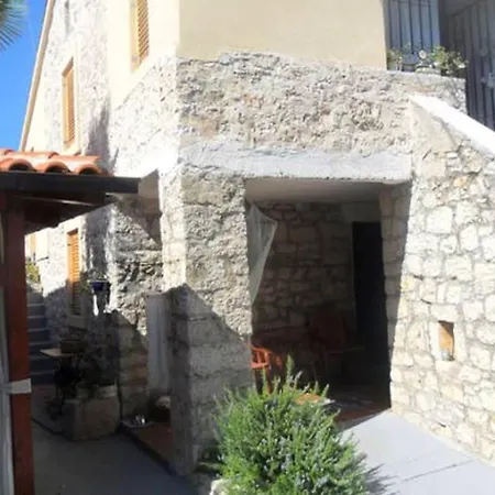 Charming In With Private Pool Jezera