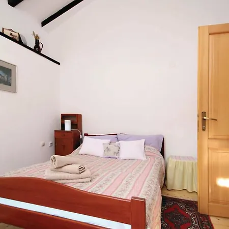 Charming In With Private Pool Jezera
