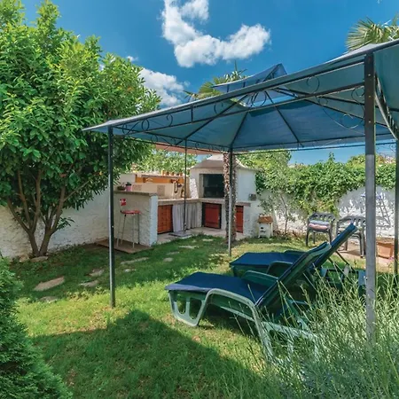 Villa Charming In With Private Pool *