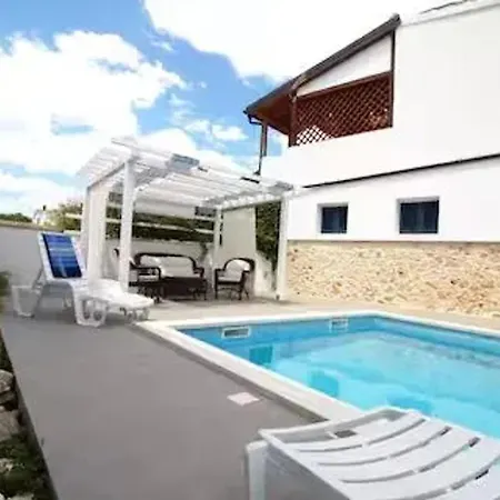 Villa Charming In With Private Pool *